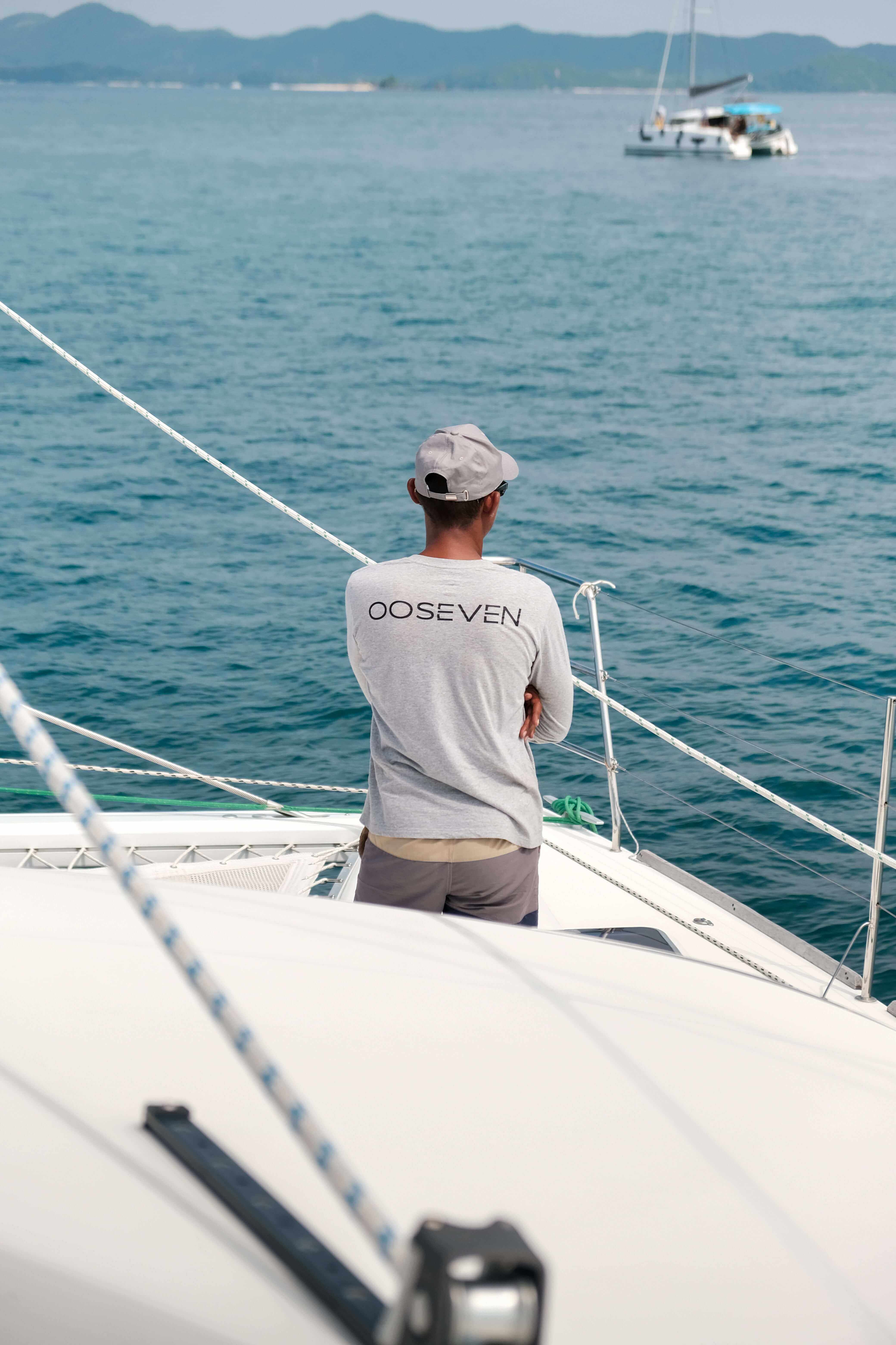 rent catamaran OOSEVEN